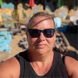 Meet your Posher, Cheryl